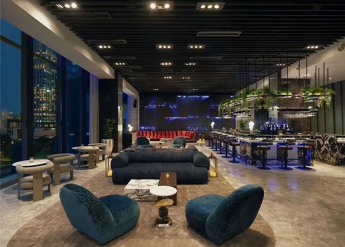 Hotel So/
